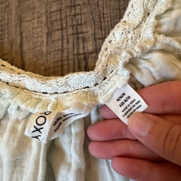 Roxy Boho Embroidered Mint Cropped Top- Medium - Picture 5 of 6